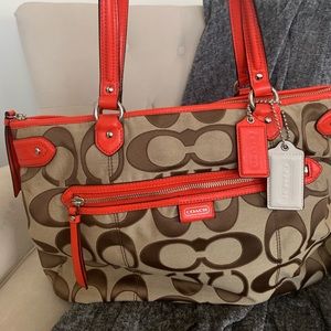 Classic coach cloth with leather trim